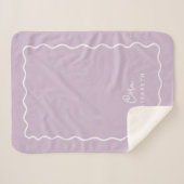 Lilac Purple Wavy Border Monogrammed シェルパブランケット (正面(横))