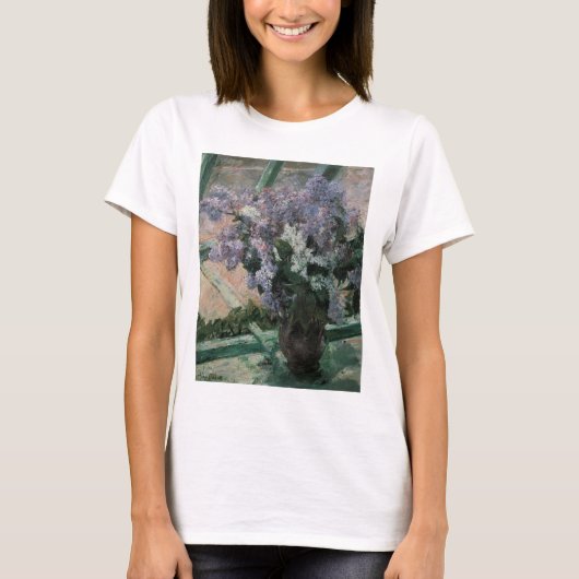 Lilacs in a window by Mary Cassatt, Lilacs in a Wi Tシャツ (正面)