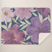 Lilacs on watercolor blue background シェルパブランケット (正面(横))