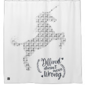 Lil'Inspirations #23 - Different does not mean...  シャワーカーテン (正面)