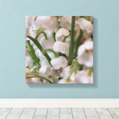 Lily of the Valley Macroの花 キャンバスプリント (インサイチュ (ウッドフロア))