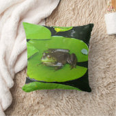 Lilypadsのウシガエル クッション (ブランケット)
