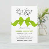 Lime Green Bow Tying the Knot Photo Bridal Shower 招待状 (スタンド正面)