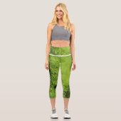 Lime Green Grunge with Black Accents カプリレギンス (正面)