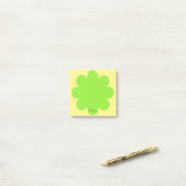 Lime Green Retro Flower Name Post It Note Pad ポストイット (デスク上)