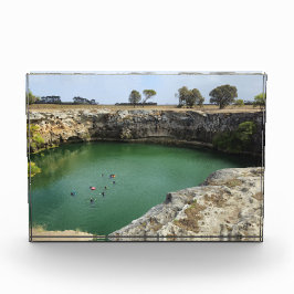 Limestone Cliffs and Emerald Waters  フォトブロック