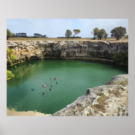 Limestone Cliffs and Emerald Waters  ポスター (正面)
