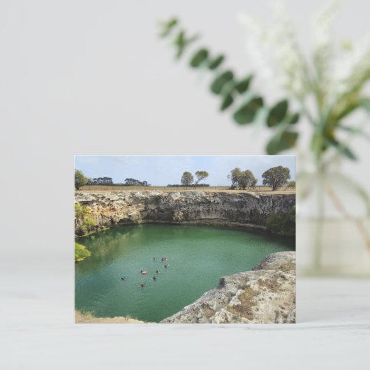 Limestone Cliffs and Emerald Waters  ポストカード (スタンド正面)