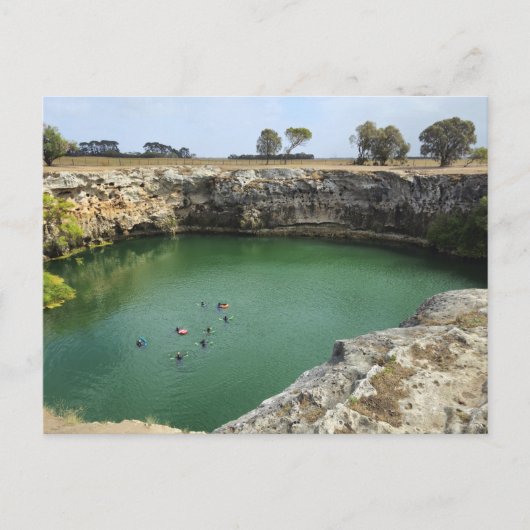 Limestone Cliffs and Emerald Waters  ポストカード (正面)