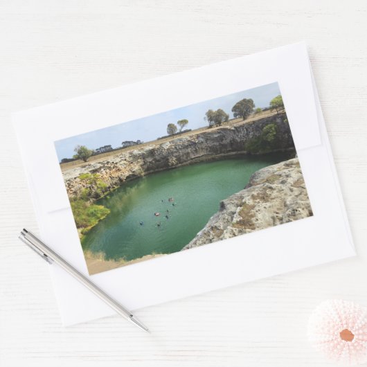 Limestone Cliffs and Emerald Waters  長方形シール (封筒)