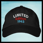 Limited Edition 1943または年版，ブラック，ヴィンテージレトロ 刺繍入りキャップ<br><div class="desc">限定版おもしろい刺繍野球キャップ – 帽子、1943またはあなたの誕生年。サンプルは黒だが、選択する色の多い。ヴィンテージユニークの誕生日プレゼント老人のために。年または文字を変更する簡単刺繍のカラーは白、赤、ライトブルーで最高の、ダークカラーキャップ。All Rights Reserved © 2023 Alan & Marcia Socolik.</div>