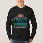 Line Minimalist The lake at twilight Tシャツ (正面)