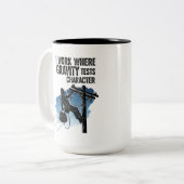 Lineman Quote Mug - I Work Where Gravity Tests  ツートーンマグカップ (正面左)