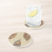 Linenテクスチ葉ャの背景に3つの コースター (側面)