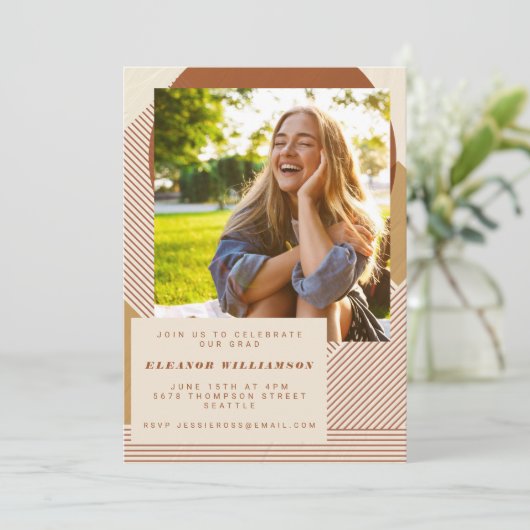 Lines モダン Terracotta 3写真卒業パーティーI 招待状 (スタンド正面)