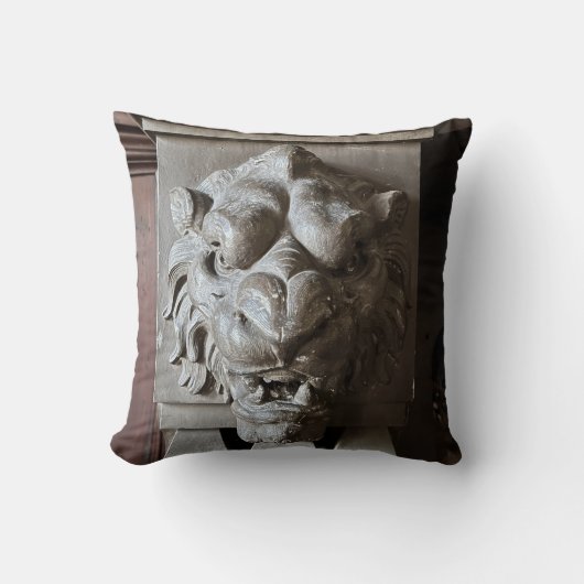 Lion Head Throw Pillow クッション (正面)