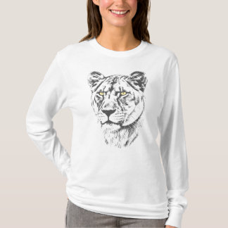 Lioness Yellow Eyes Tシャツ