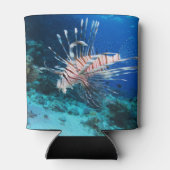 LionfishまたはPterois Miles、海リーフフィッシュ 缶クーラー (裏面)