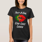 Lips Mouth Love Portuguese Flag Lisbon Tシャツ (正面)