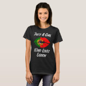 Lips Mouth Love Portuguese Flag Lisbon Tシャツ (正面フル)