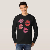 Lipstick Kisses for Valentines Day Tシャツ (正面フル)