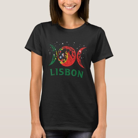 Lisbon Portuguese City Retro Portugal Flag 1 Tシャツ (正面)