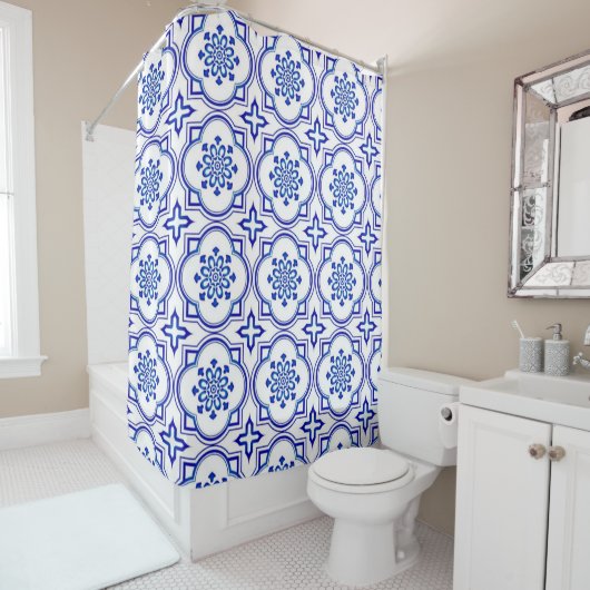 Lisbon Royale Classic Blue and White Geometric シャワーカーテン (インサイチュ)