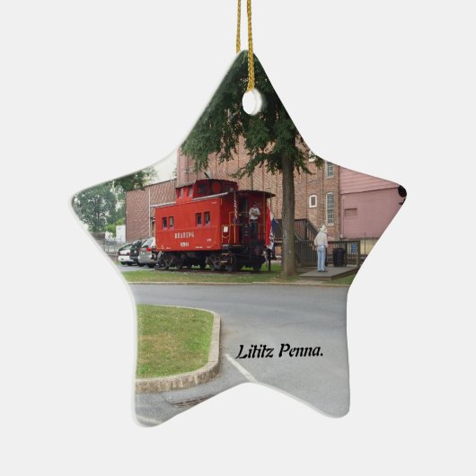 Litiz Pennaのクリスマスのオーナメントの赤い車掌車 セラミックオーナメント (右)