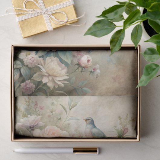 Little Bird Perched on Large Floral Bouquet 薄葉紙 (ギフト)