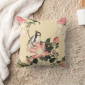LITTLE BIRD WITH PINK ROSES AND LOTUS FLOWERS クッション (ブランケット)