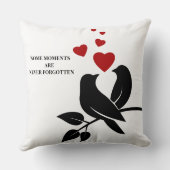 little birds with hearts クッション (裏面)