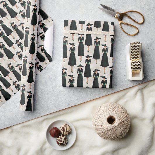 Little Black Dress Society Custom Emerald Accent P ラッピングペーパー (クラフト)