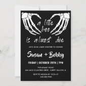 Little Booほとんどハロウィーンの赤ちゃんシャワー 招待状 (正面)