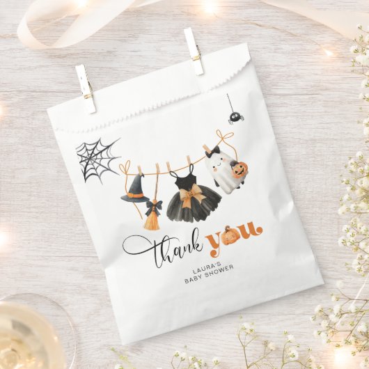 Little Boo Clotheslineベビースシャワーサンキューカード フェイバーバッグ (クリップ留めされた状態)