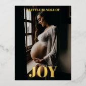 Little Bundle Of Joy Pregnancy Announcement Gold 箔招待状ポストカード (正面)