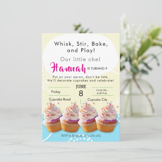 Little Chef Cupcake Baking Birthday Party 招待状 (スタンド正面)