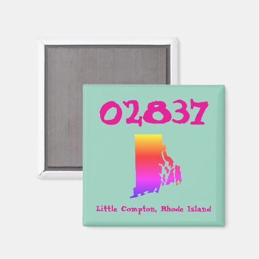 Little Compton, RI Zip Code - 02837 Pride Rainbow マグネット (正面/裏面)