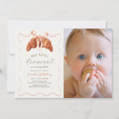 Little Croissant Pink Bow Girl Photo 1st Birthday 招待状 (正面)