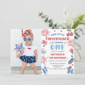 Little Firecracker 7月1日の4th誕生日の写真 招待状 (スタンド正面)