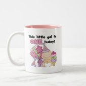 Little Gal is One T-shirts and Gift ツートーンマグカップ (左)