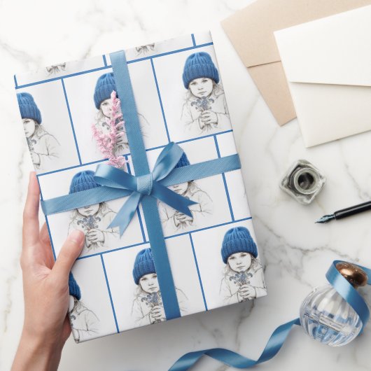 Little Girl In Blue Hat with Forget-me-not Flowers ラッピングペーパー (ギフト)
