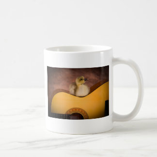 little goose on a guitar コーヒーマグカップ