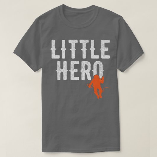 Little Hero  Cute Cosmonaut Astronaut  Tシャツ (デザイン正面)