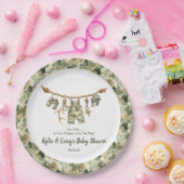 Little Hunter Duck or Deer Hunting Camo Boy ペーパープレート (パーティー)