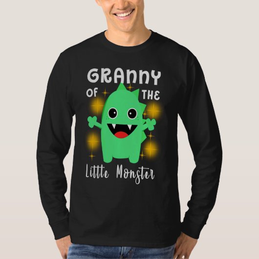 Little Monster Outfit  Granny Of The Little Monste Tシャツ (正面)
