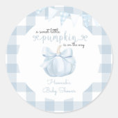 Little Pumpkin on the Way Blue Bow Baby Shower ラウンドシール (正面)