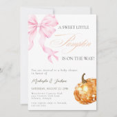 Little Pumpkin on the Way Pink Bow Baby Shower 招待状 (正面)