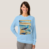 Little Seagull on aビーチ( Designed ) Tシャツ (正面フル)