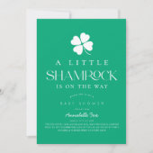 Little Shamrock Modern Green Baby Shower 招待状 (正面)