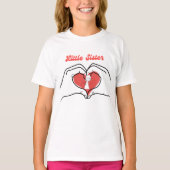 Little Sister Heart Hands Cute T-Shirt Design Tシャツ (正面)